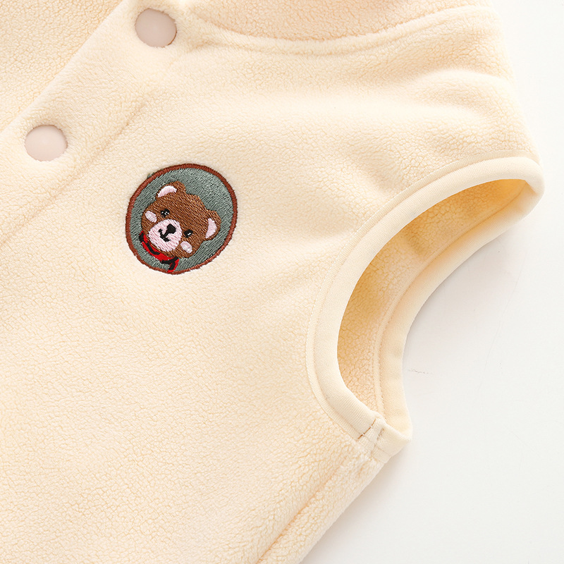 Gilet per bambini Abbigliament - Winter Clothing Activity recensione e prezzo