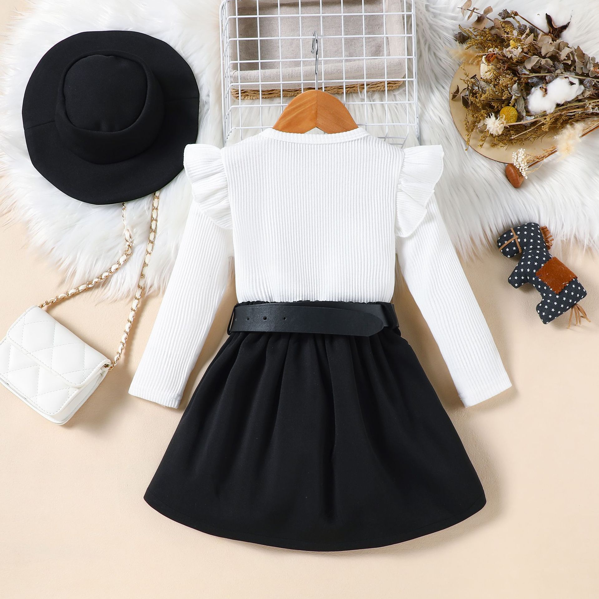2025 Abiti autunnali e inverna - Winter Clothing Activity recensione e prezzo