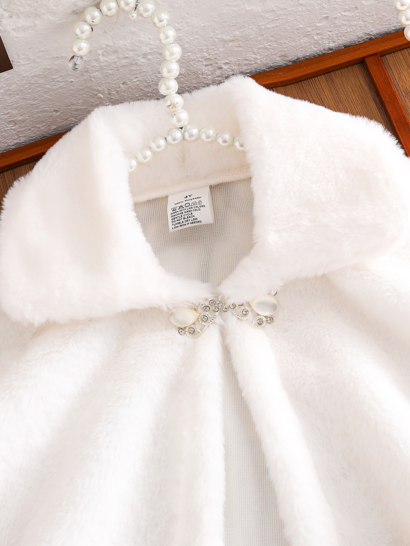 Un caldo mantello da principes - Winter Clothing Activity recensione e prezzo