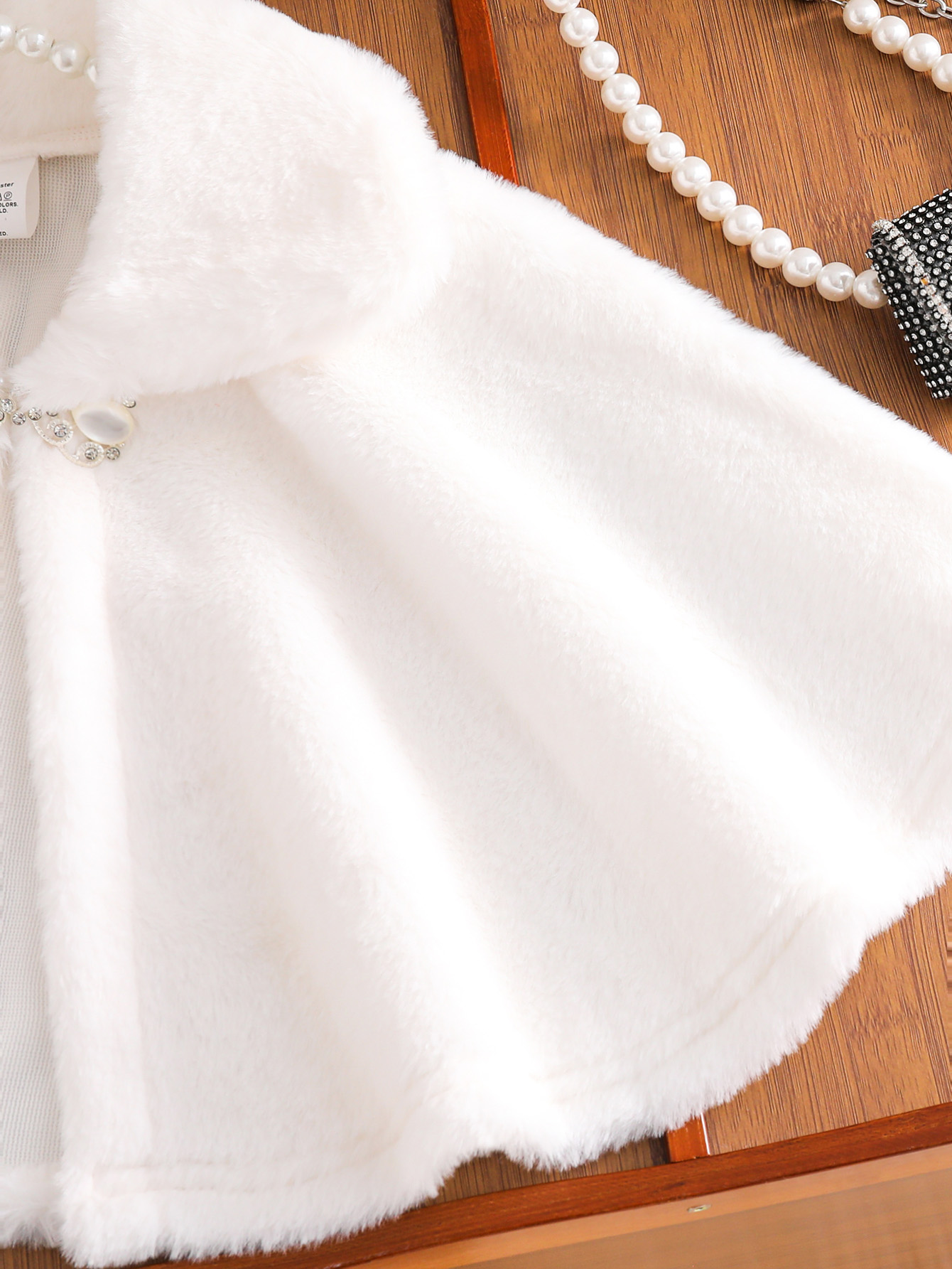 Un caldo mantello da principes - Winter Clothing Activity recensione e prezzo
